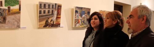 El autor visita la exposición junto a Silvia Cebrián y Gemma de la Fuente