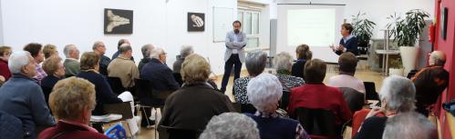 Charla de consumo en el Centro de Mayores