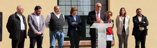 Momento del discurso de inauguración de torreón de Larios