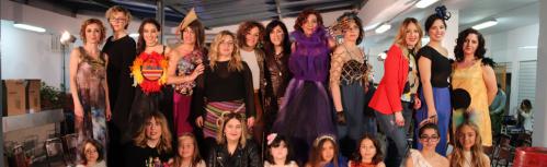 Desfile de moda y complementos 'Despertando emociones'