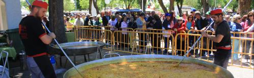 La paella popular repite en la romería