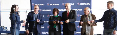 Reinauguración de las instalaciones de R. Peinado y celebración del 50º aniversario del motor V8 de Scania
