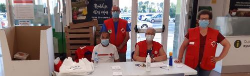 Voluntariado de Cruz Roja en Carrefour Manzanares