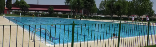 Aforo asequible en la primera semana de funcionamiento de la piscina municipal