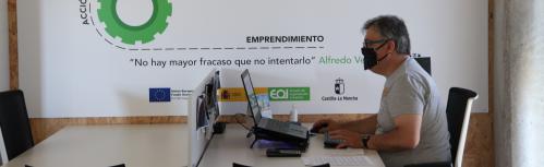 Uno de los participantes en el espacio coworking de Manzanares en pasadas ediciones