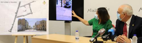 Isabel Díaz Benito explica los detalles de la obra junto a Julián Nieva