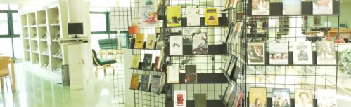 Centro de interés sobre salud mental en la biblioteca