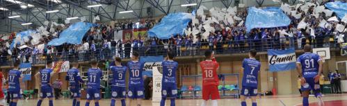 Afición saludando al equipo antes del Manzanares FS Quesos El Hidalgo-Viña Albali Valdepeñas