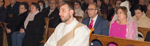 Francisco Alises celebró su primera misa en Manzanares (Foto: Carlos Caba)