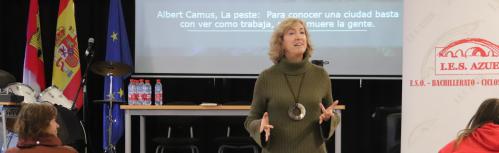 Ana Iríbar en el IES Azuer de Manzanares