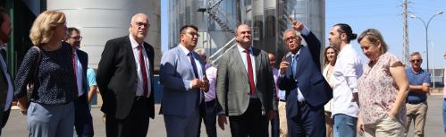Visita del consejero de Agricultura a Bodegas Yuntero