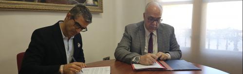 Villegas y Nieva firman el convenio de colaboración municipal con el IES Azuer
