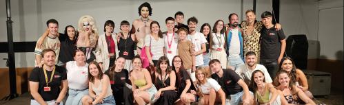 Equipo y colaboradores del FITC con los artistas