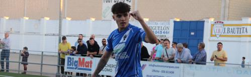 Rubén celebra el gol con el que estableció el resultado definitivo