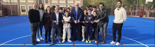 Corte de cinta inaugural de la pista polideportiva del IES Sotomayor