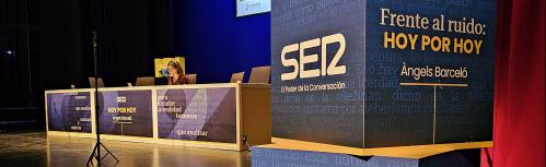 Àngels Barceló al inicio del programa desde Manzanares