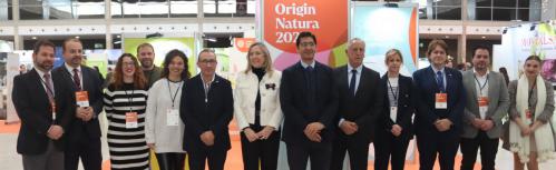 El vicepresidente de Castilla La Mancha durante su visita a Origin Natura
