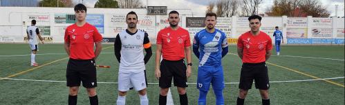 Sorteo de capitanes en el partido contra AD Campillo