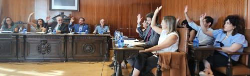 Votación a cargo de los miembros del equipo de gobierno