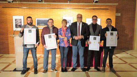 Nieva y Cebrián con los ganadores