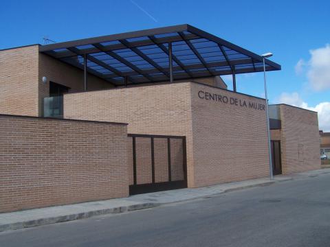 Fachada del Centro de la Mujer de Manzanares