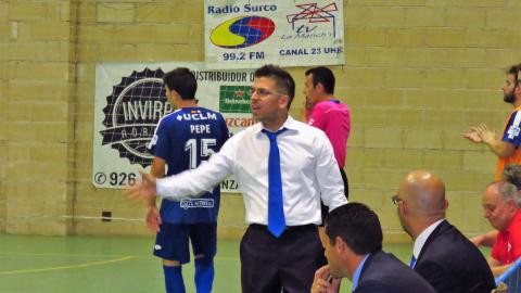 Rubén Barrios en el banquillo del Manzanares FS