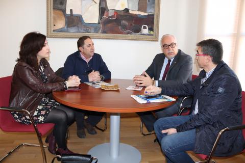 Reunión celebrada en el despacho de alcaldía