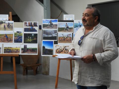 Miguel Ramírez en la exposición de la primera edición
