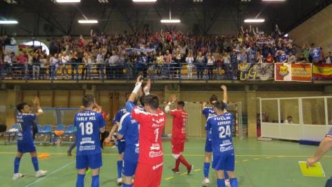 Celebración local tras el partido