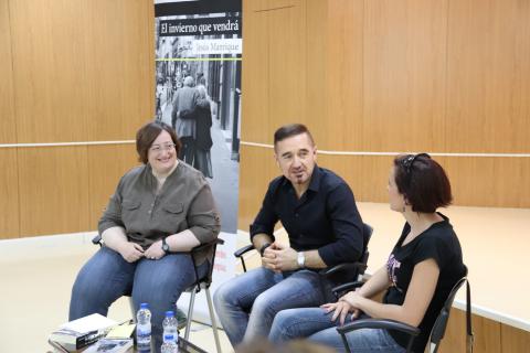 Encuentro literario del club de lectura con Jesús Manrique