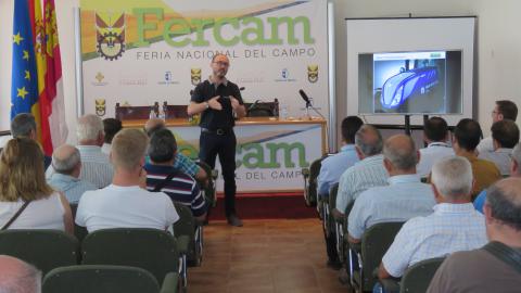 Sixto Montblanc durante la presentación del nuevo tractor New Holland