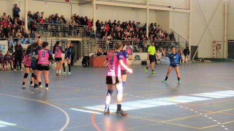 Manzanares cuenta con destacadas jugadoras en los dos clubes con balonmano femenino 