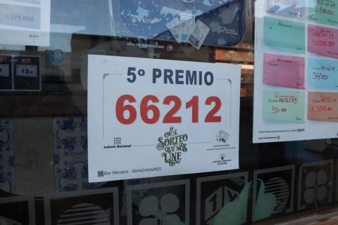 5º premio de la Lotería de Navidad 2019 en el Bar Menano