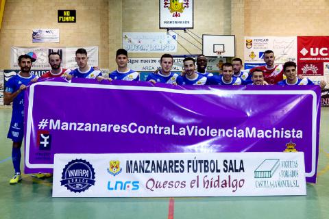 El Manzanares CF se sumó a los actos contra la violencia machista