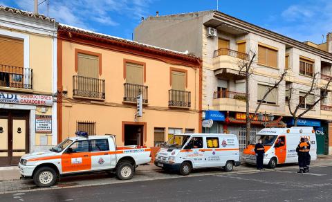 Voluntariado de Protección Civil en el centro de Manzanares este lunes