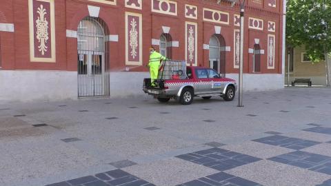 Desinfección de la plaza del Gran Teatro