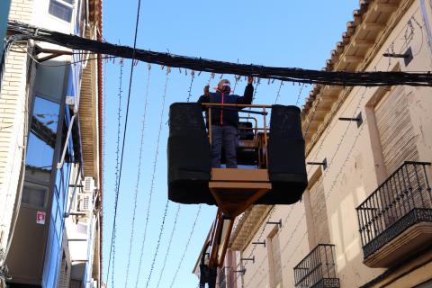 Instalación del alumbrado navideño