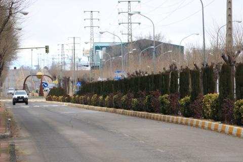 Obras de construcción de la mediana en el vial principal del polígono