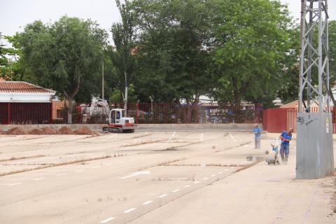 Zona del parking que se habilita para las atracciones de feria