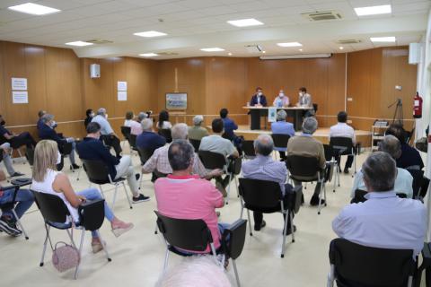 La presentación se realizó en la biblioteca municipal