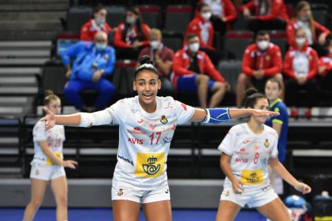 Carmen Arroyo en la primera jornada del EHF Championship 2021 sub-17 (Fotografía EHF)