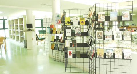 Centro de interés sobre salud mental en la biblioteca