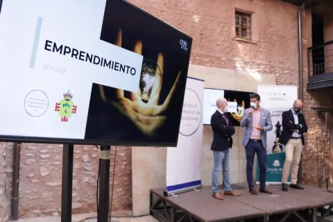 Charla 'Emprender, una alternativa de éxito hacia el empleo' 