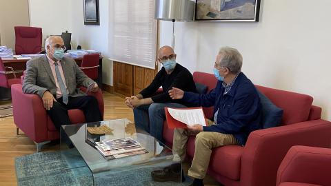 Reunión del alcalde con el presidente y el director de la EC
