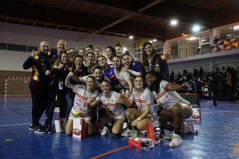 Debut de Esther Martín-Buro con las Guerreras Juveniles en el torneo Scandiberico 2021 (Foto: Federación de Balonmano de Portugal)