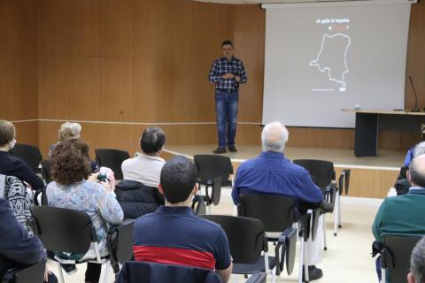 Gómez-Cambronero durante la presentación del libro