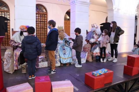 Entrega de cartas a los Reyes Magos en la plaza en la tarde del lunes