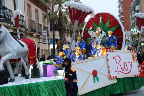 Saludo del Rey Gaspar a su paso por la calle Toledo