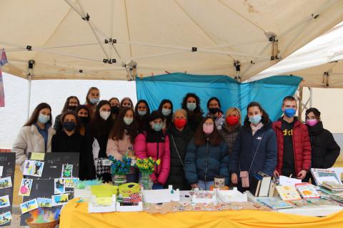 Mercadillo solidario por Ucrania - IES Sotomayor