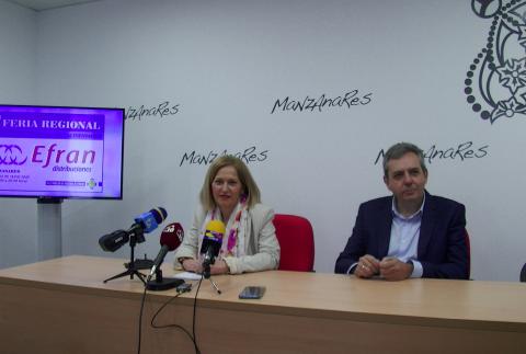 Antonia de la Chica y Eduardo García en la presentación de la feria